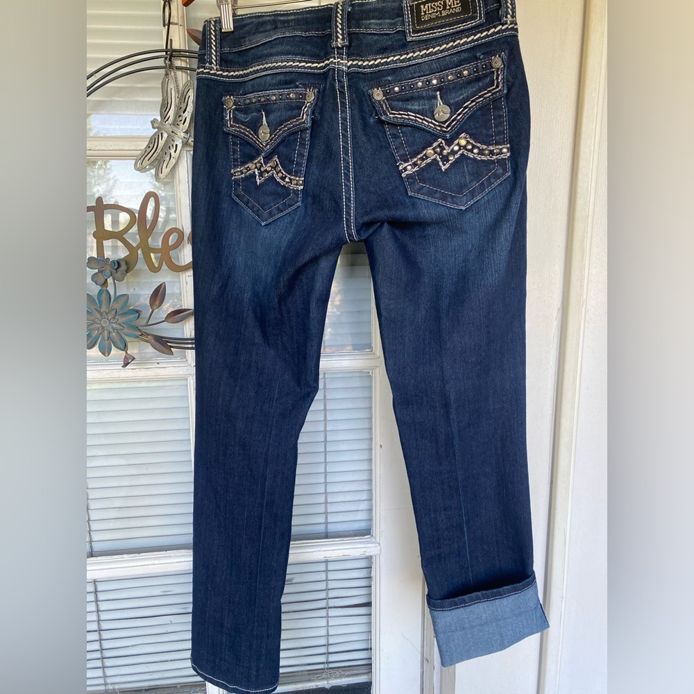 Miss me easy Capri size 28 dark wash EUC